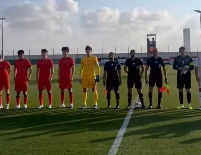 国足遭连追2球2-2乌兹别克！1国脚犯规染红，邵佳一上任后3场不败